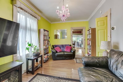 1053 Frances Street • London East, ON photo 9