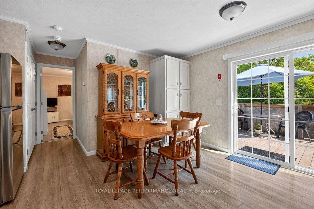 16 Eastgate Avenue • Ottawa, ON photo 21