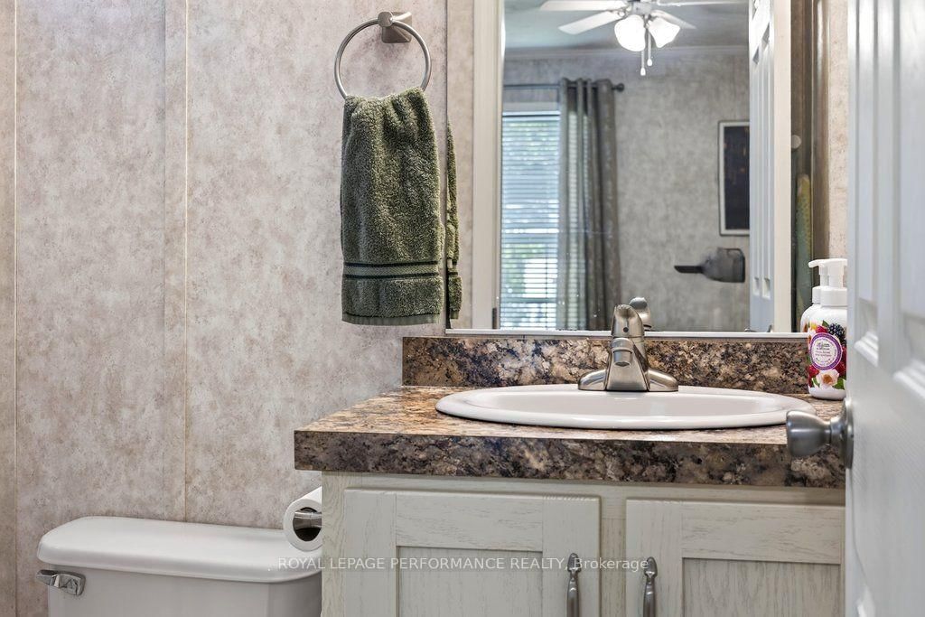 16 Eastgate Avenue • Ottawa, ON photo 30