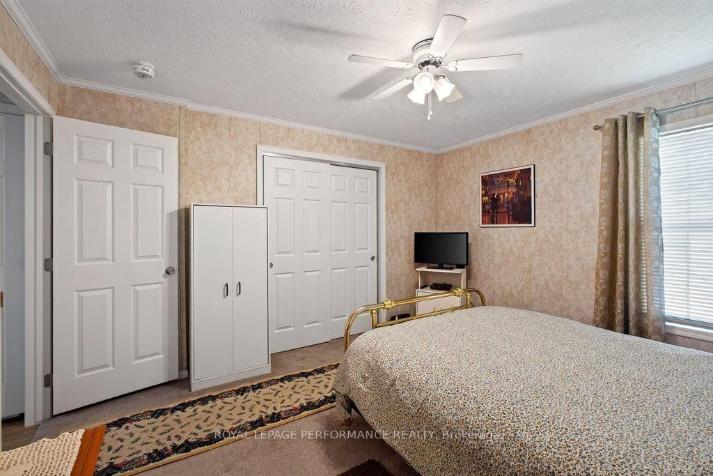 16 Eastgate Avenue • Ottawa, ON photo 36