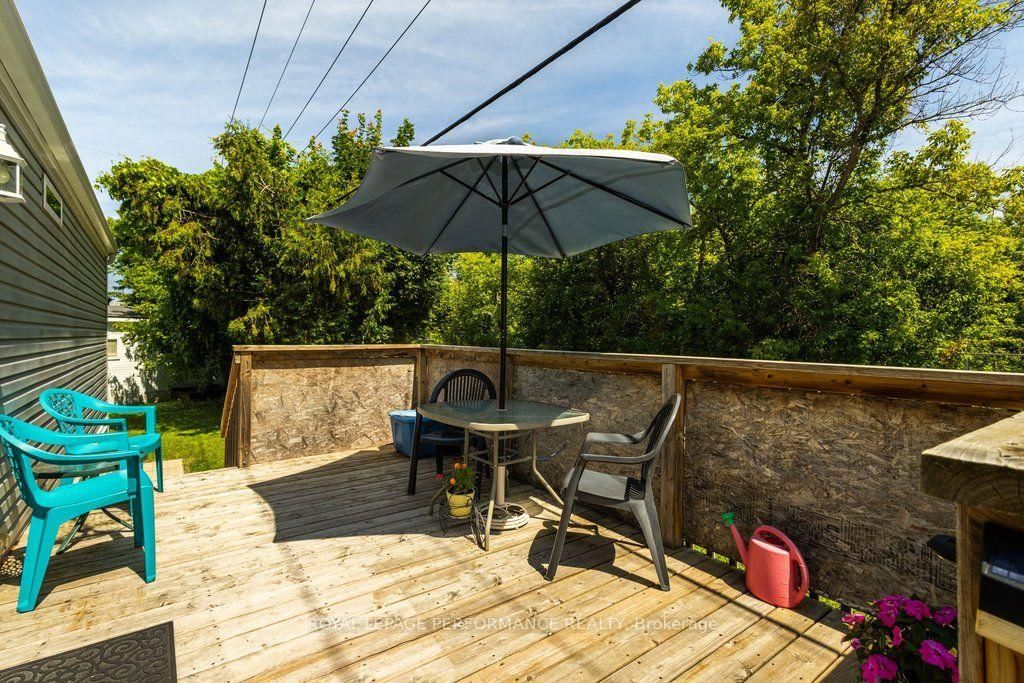 16 Eastgate Avenue • Ottawa, ON photo 44
