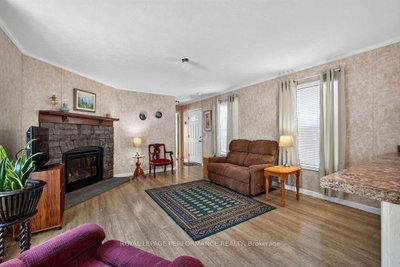 16 Eastgate Avenue • Ottawa, ON photo 8
