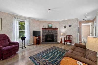 16 Eastgate Avenue • Ottawa, ON photo 9