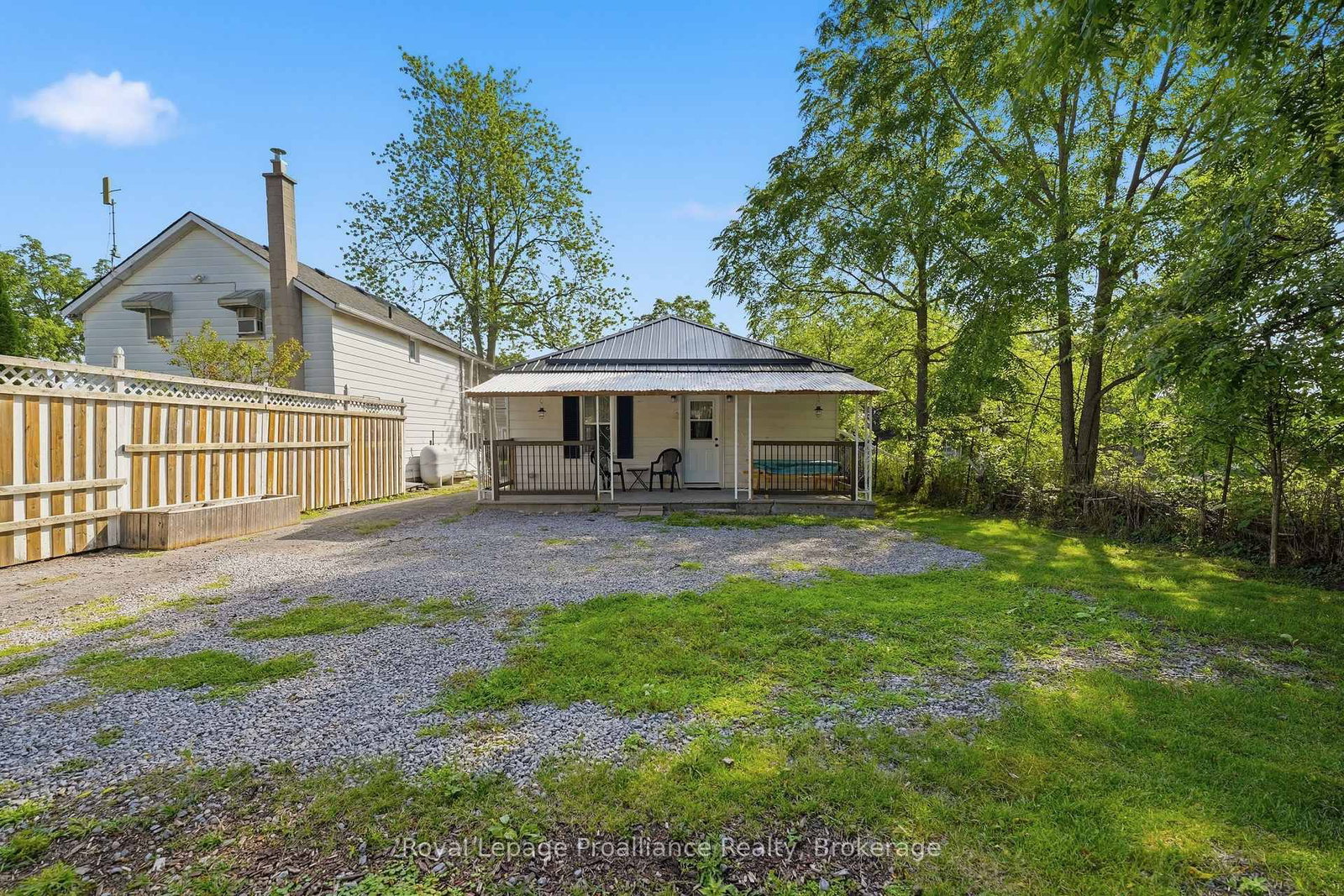 44 Geddes Street • Belleville, ON photo 30