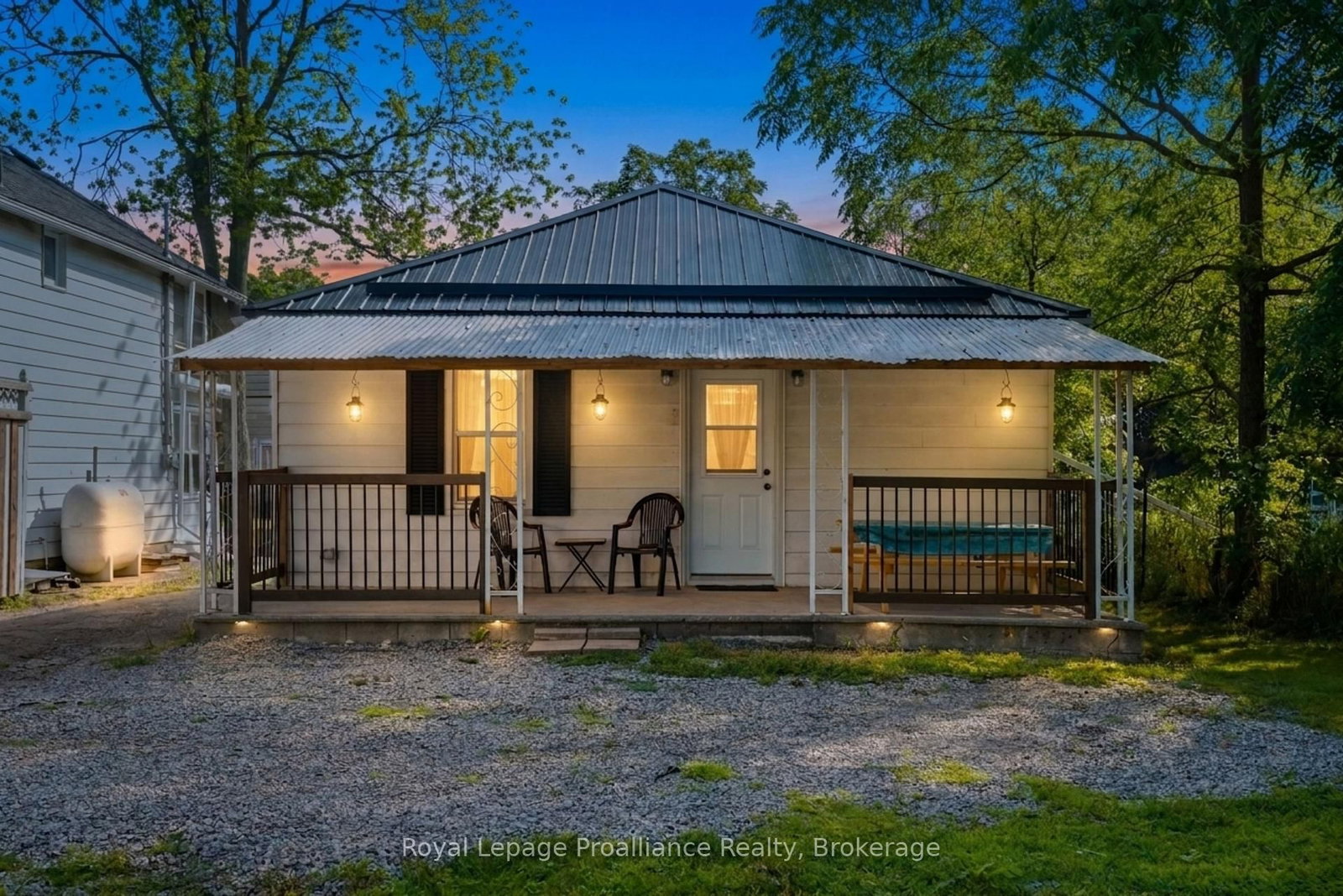 44 Geddes Street • Belleville, ON photo 31