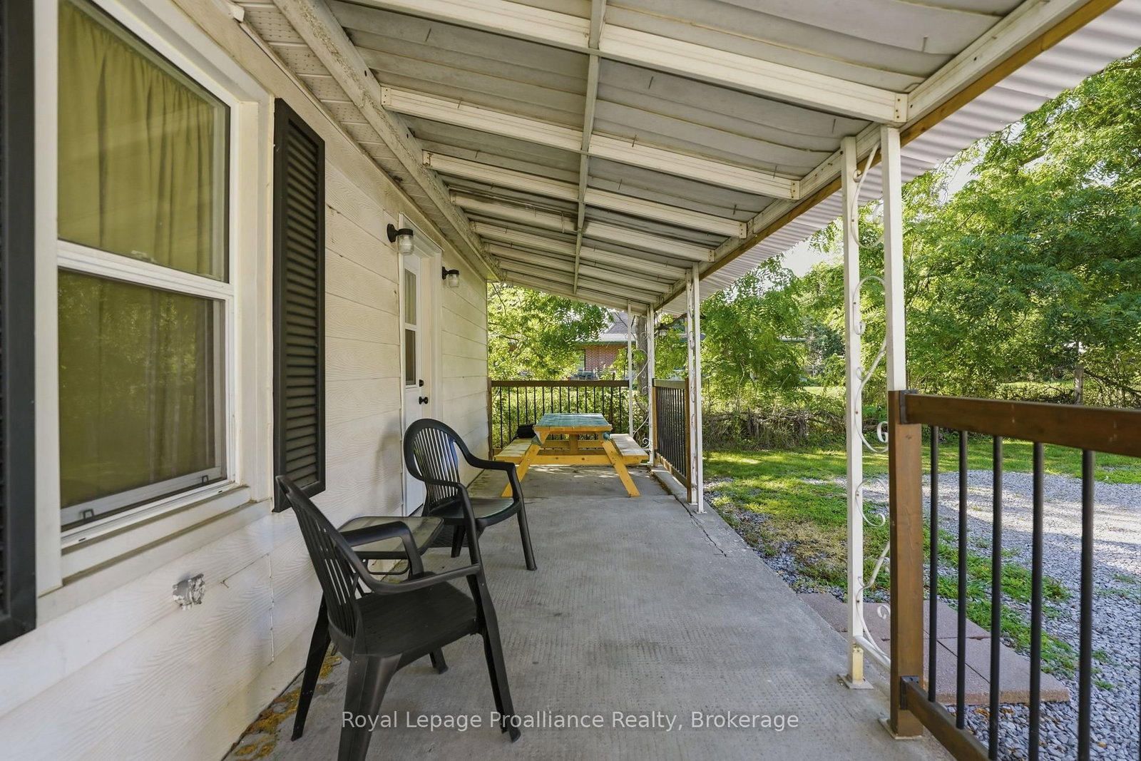 44 Geddes Street • Belleville, ON photo 33