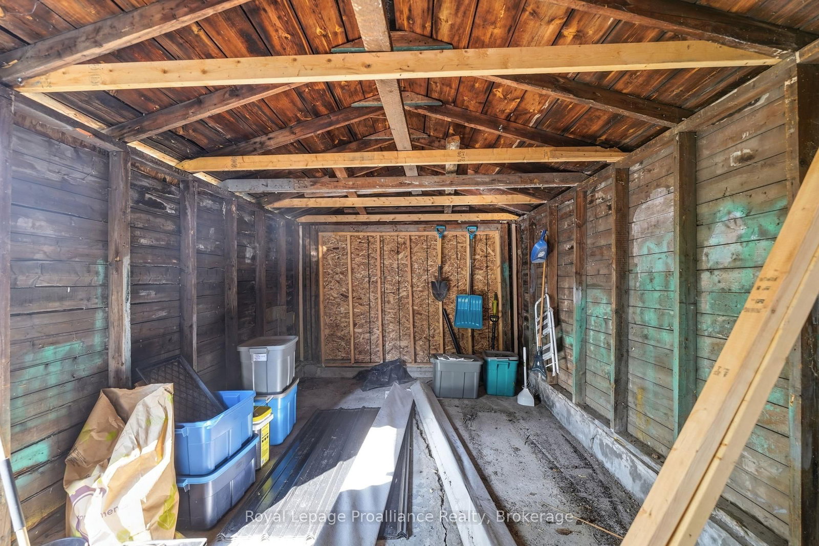 44 Geddes Street • Belleville, ON photo 38