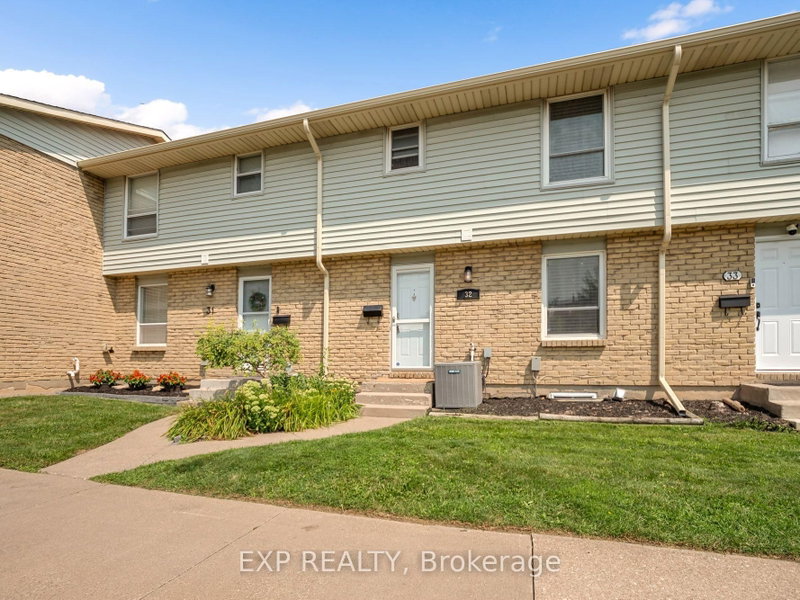 32 - 242 LAKEPORT Road