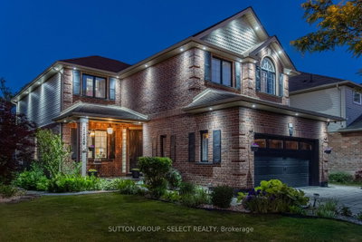 2229 Cardinal Court • London South, ON photo 2