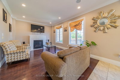 2229 Cardinal Court • London South, ON photo 9