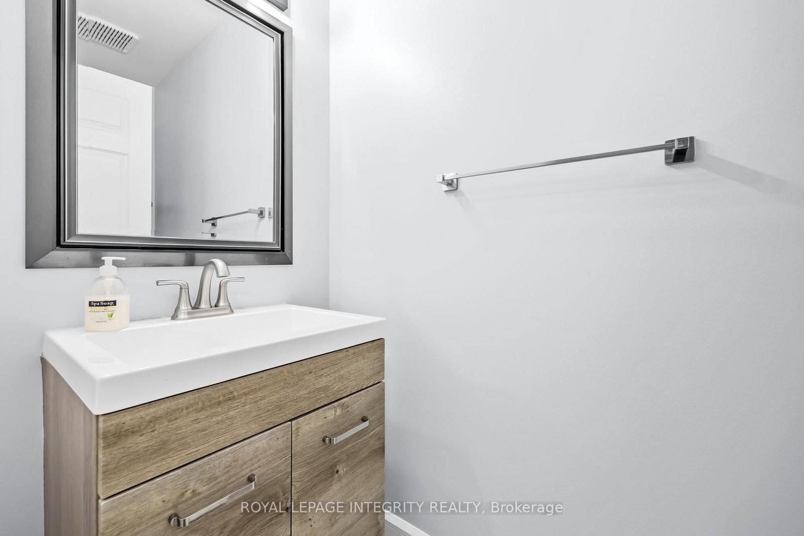3 Kalbrook Street • Ottawa, ON photo 18