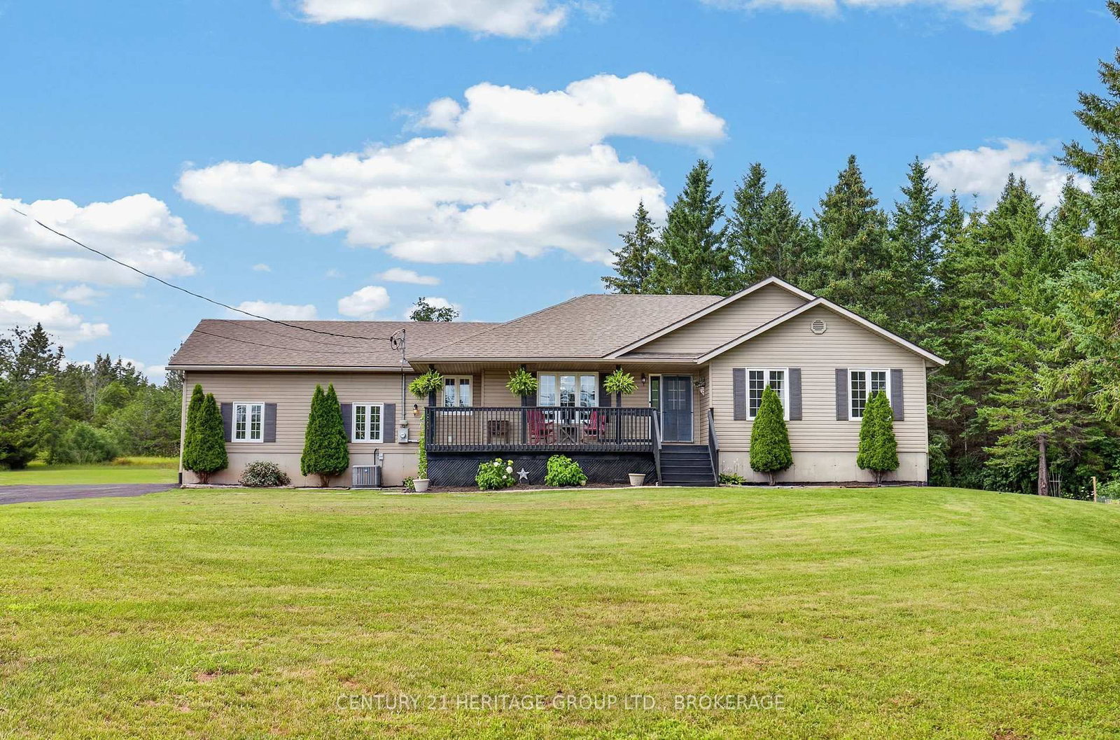 635 Bethel Road • Yarker, ON photo 2