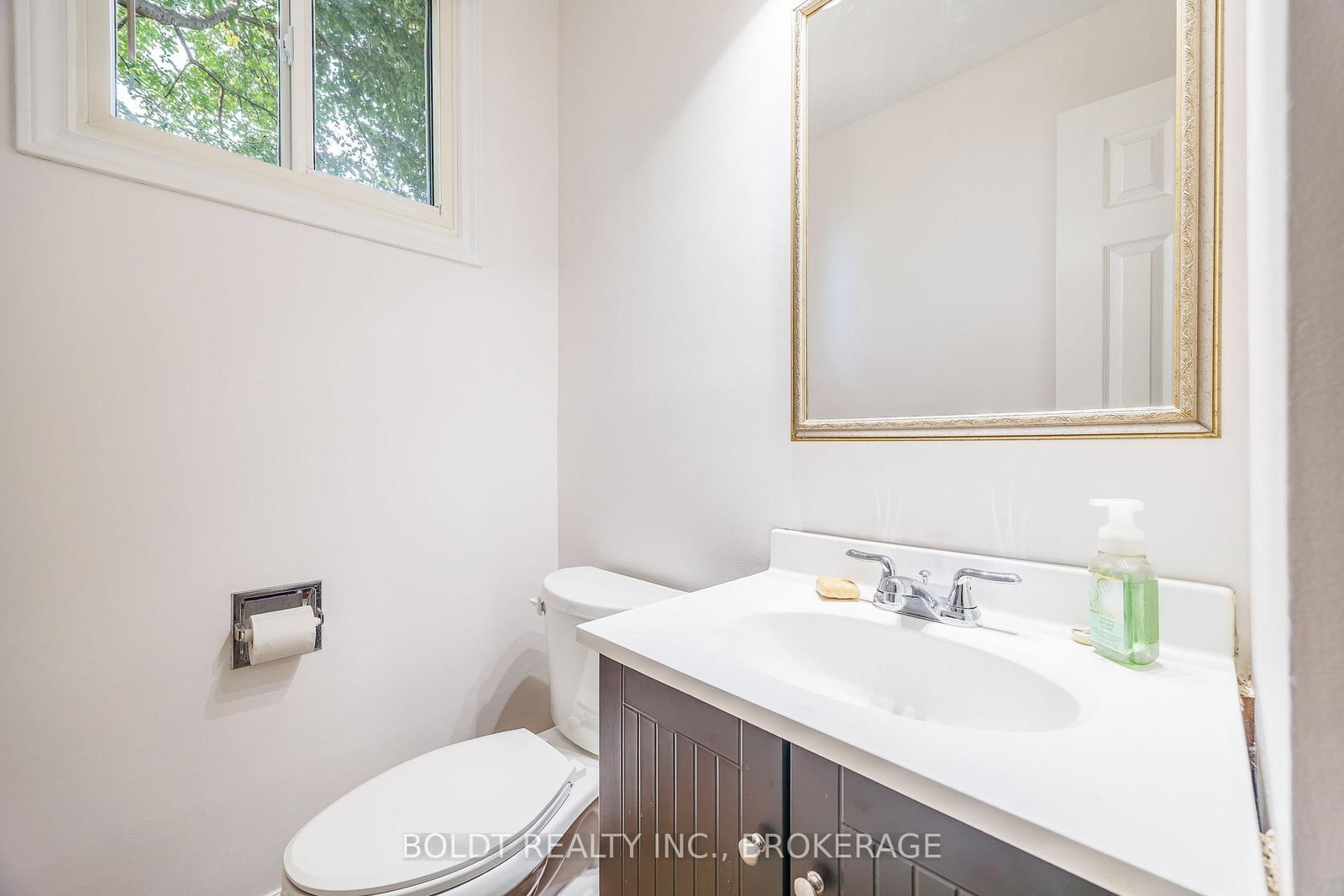 13 1/2 Northglen Avenue • St. Catharines, ON photo 11