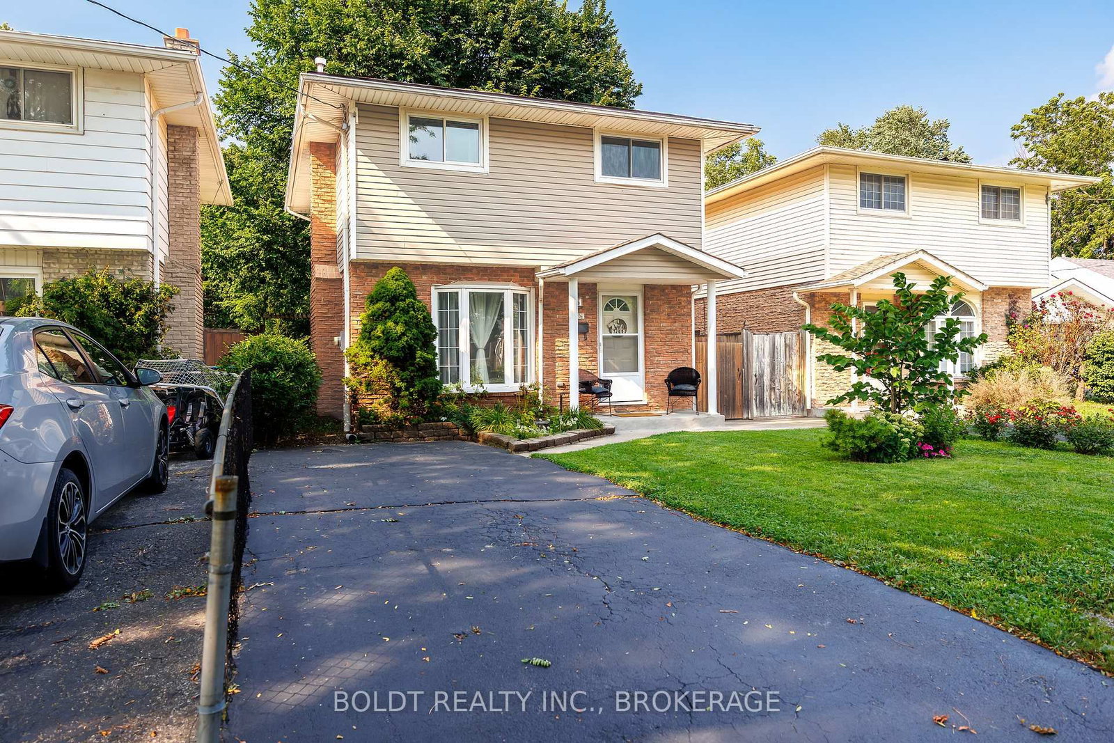 13 1/2 Northglen Avenue • St. Catharines, ON photo 2
