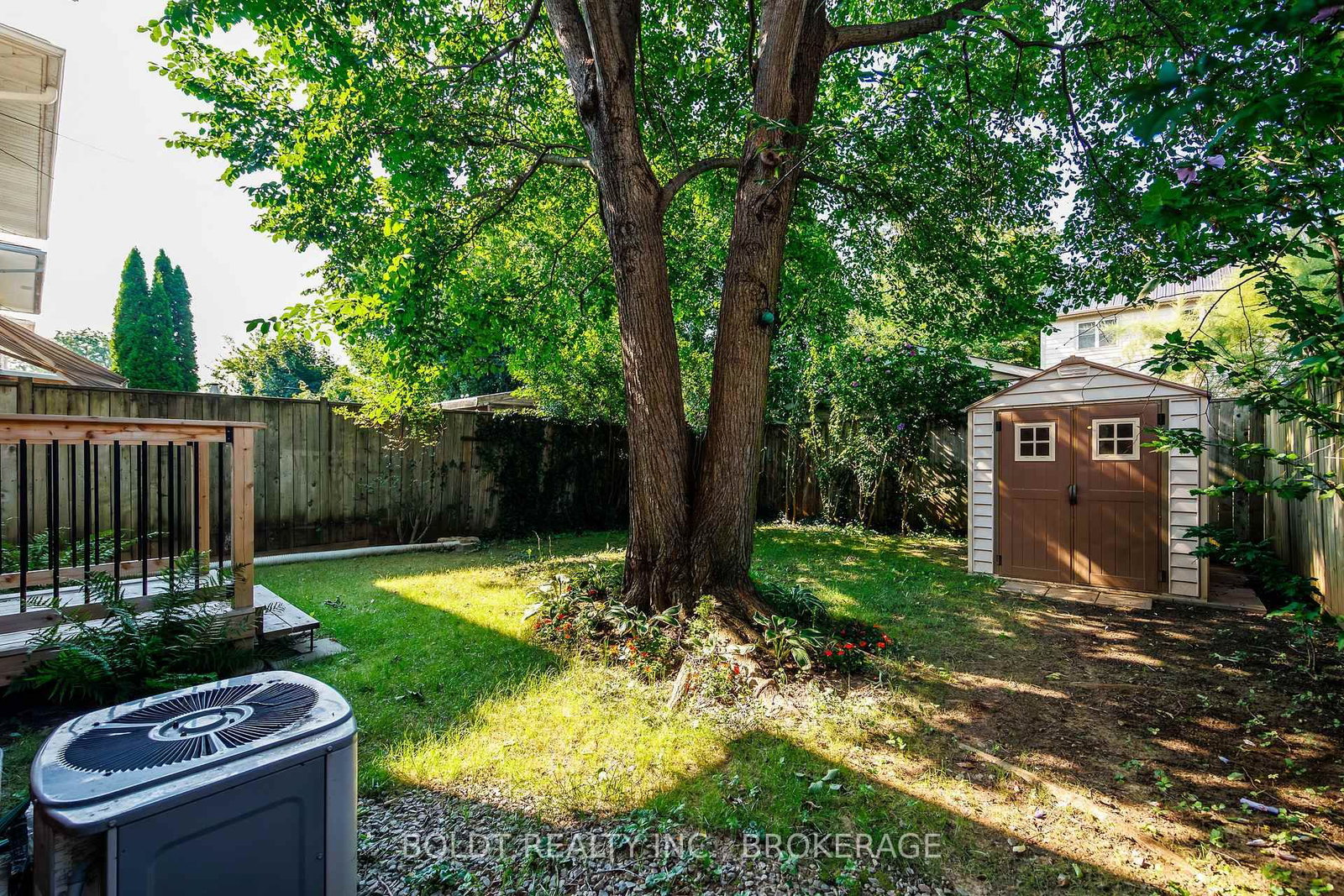 13 1/2 Northglen Avenue • St. Catharines, ON photo 28