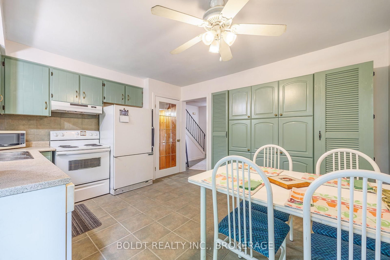 13 1/2 Northglen Avenue • St. Catharines, ON photo 8