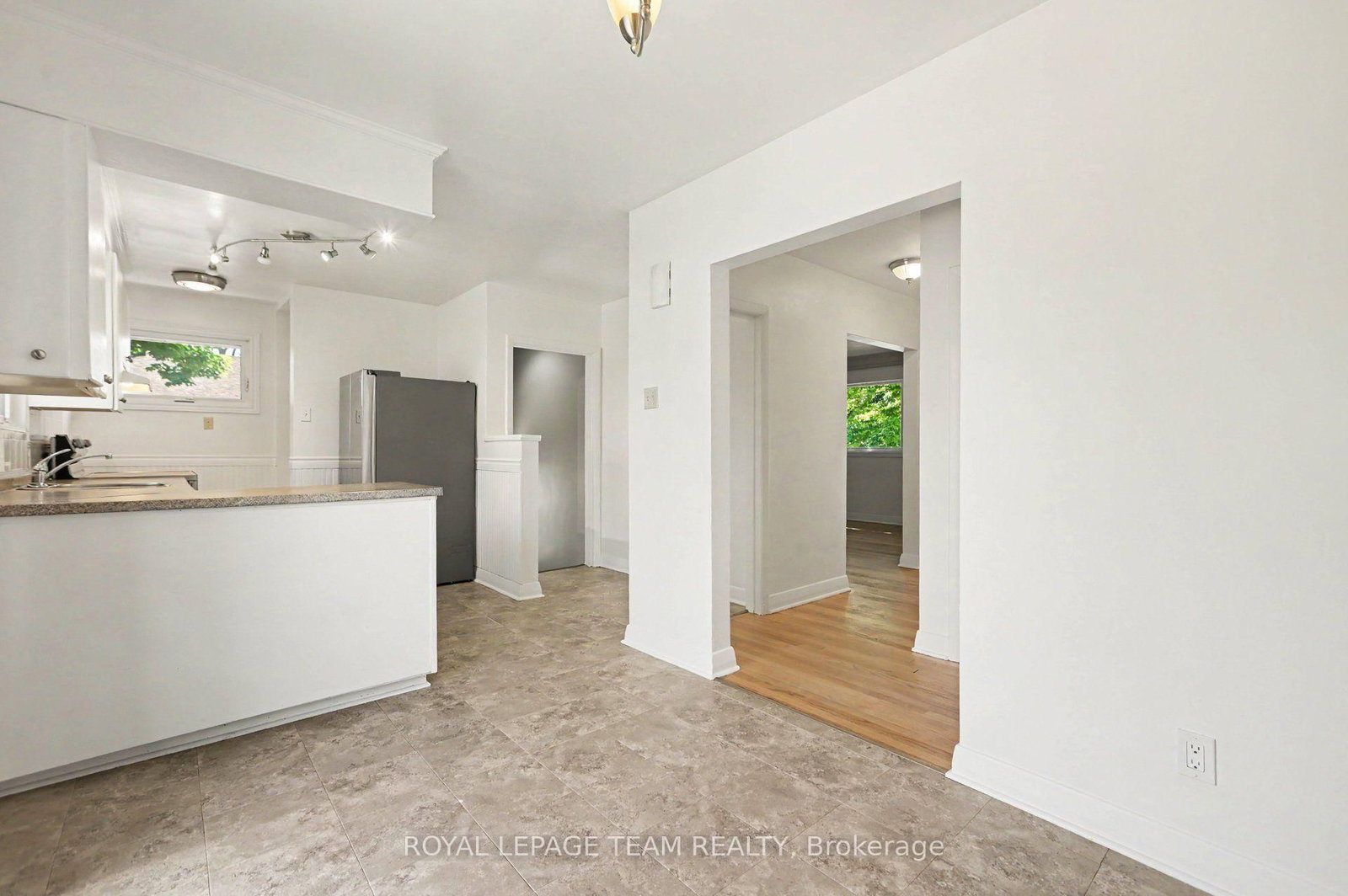 3 Donna Street • Ottawa, ON photo 12