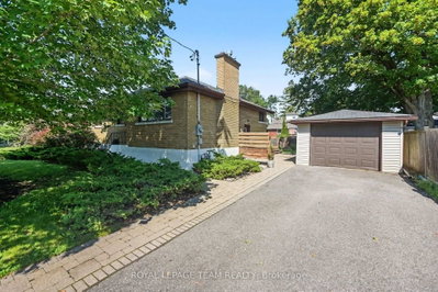 3 Donna Street • Ottawa, ON photo 3