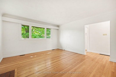 3 Donna Street • Ottawa, ON photo 8