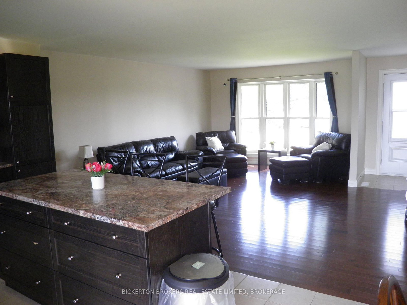 21 Frederick St Street • Lansdowne Village, ON photo 12