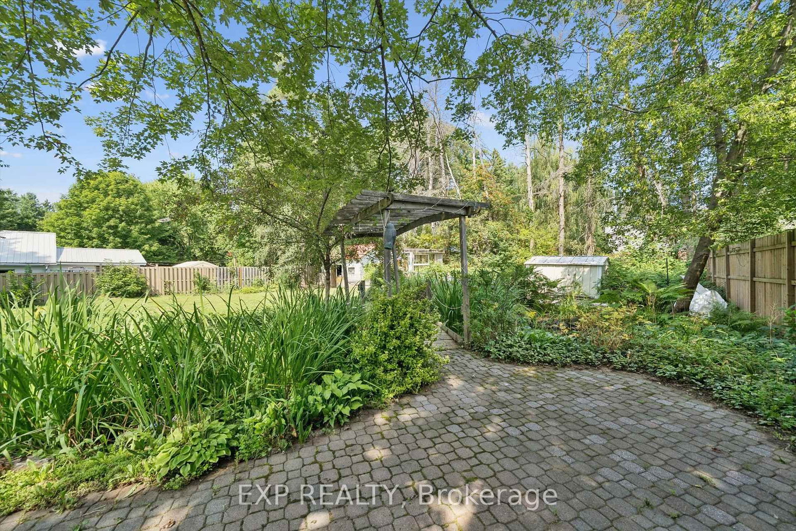 23 EWING Street • Bracebridge, ON photo 22
