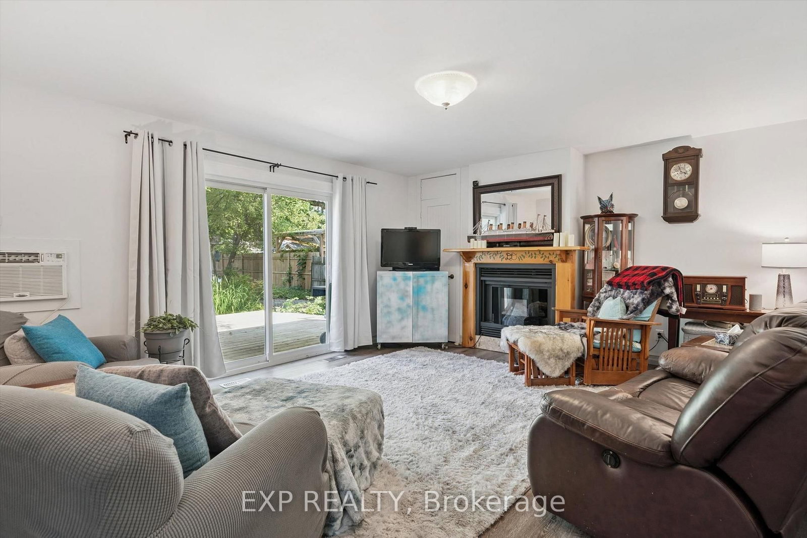 23 EWING Street • Bracebridge, ON photo 4