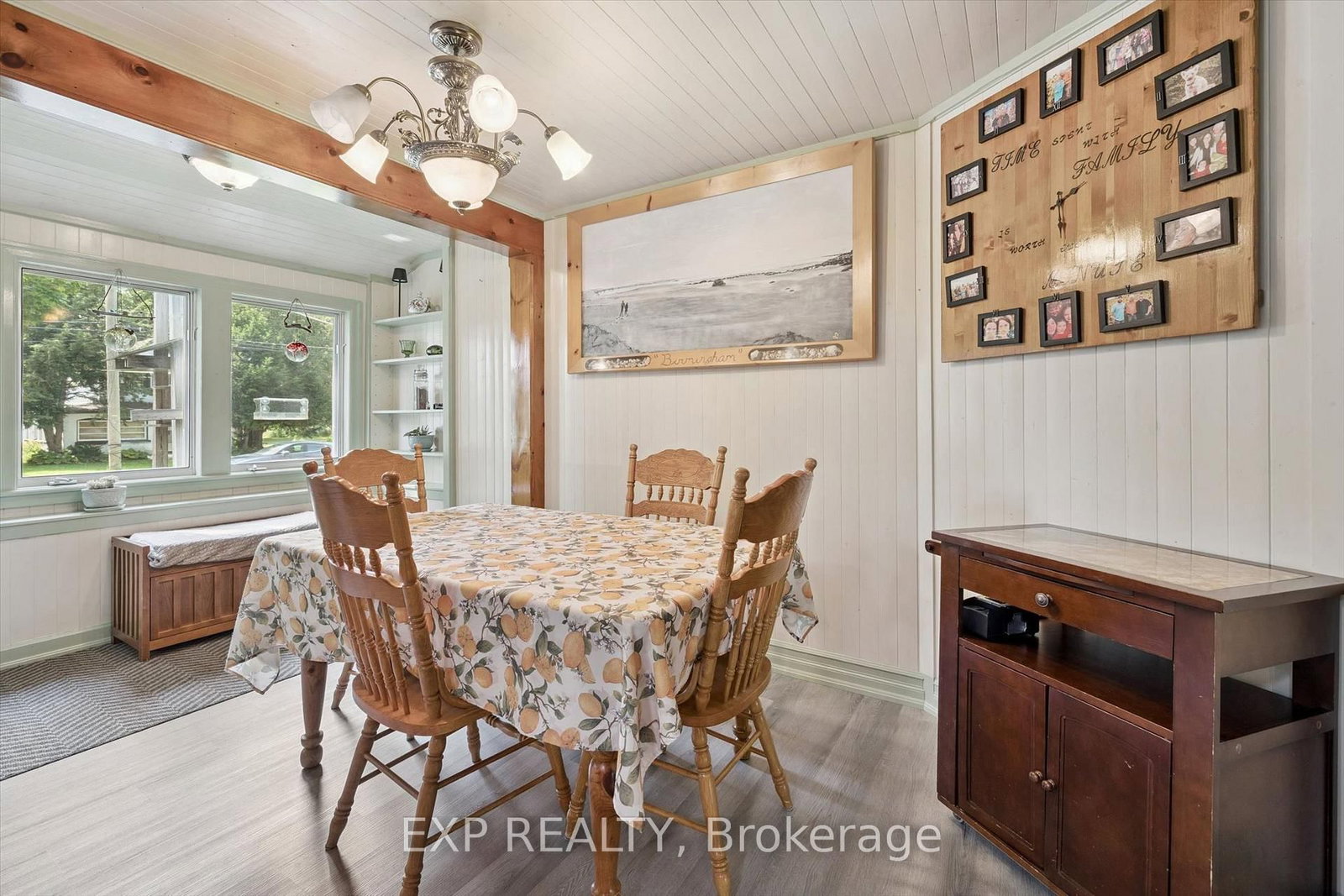 23 EWING Street • Bracebridge, ON photo 5