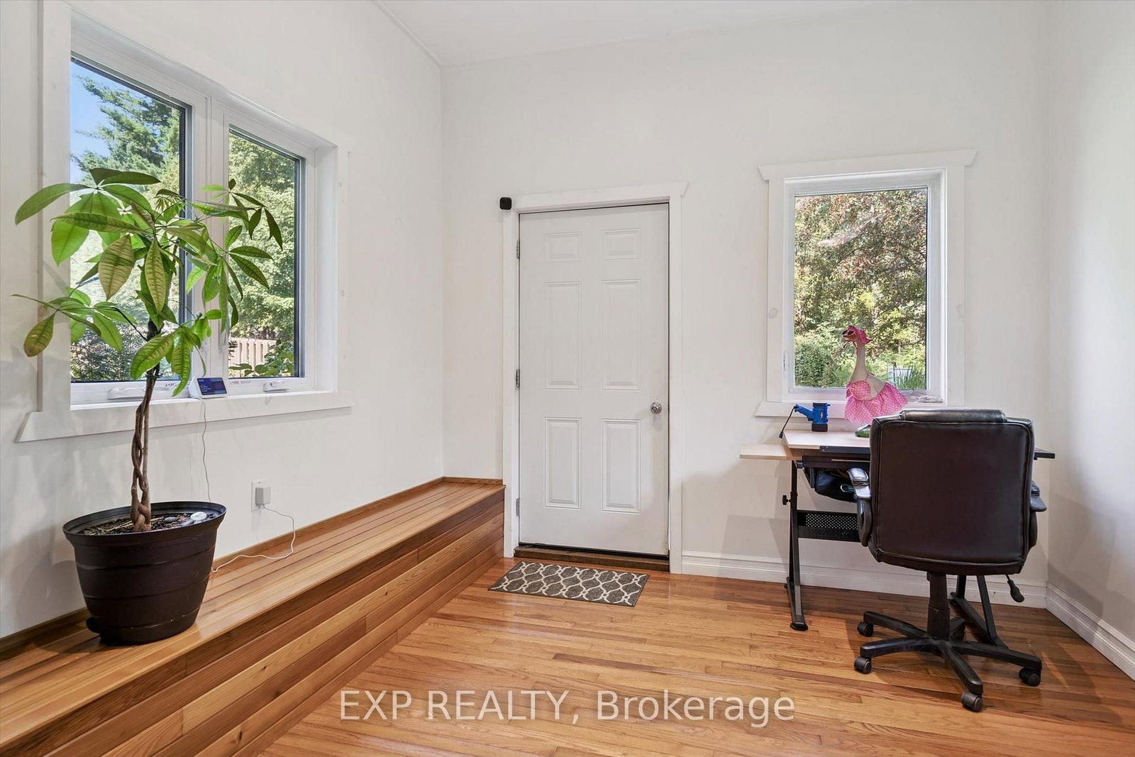 23 EWING Street • Bracebridge, ON photo 9