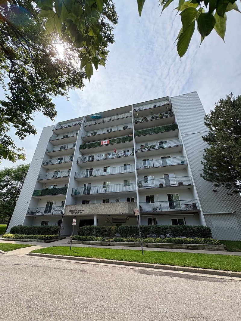 310 - 986 Huron Street