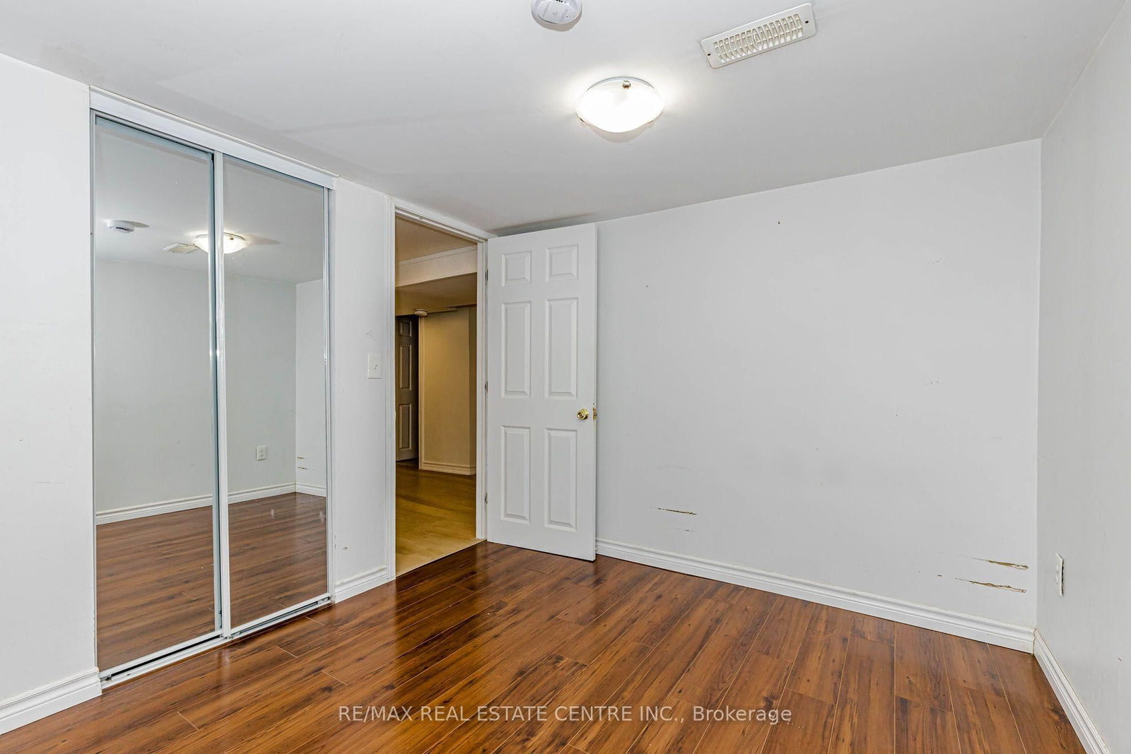 16 Ainslie Avenue • Hamilton, ON photo 14