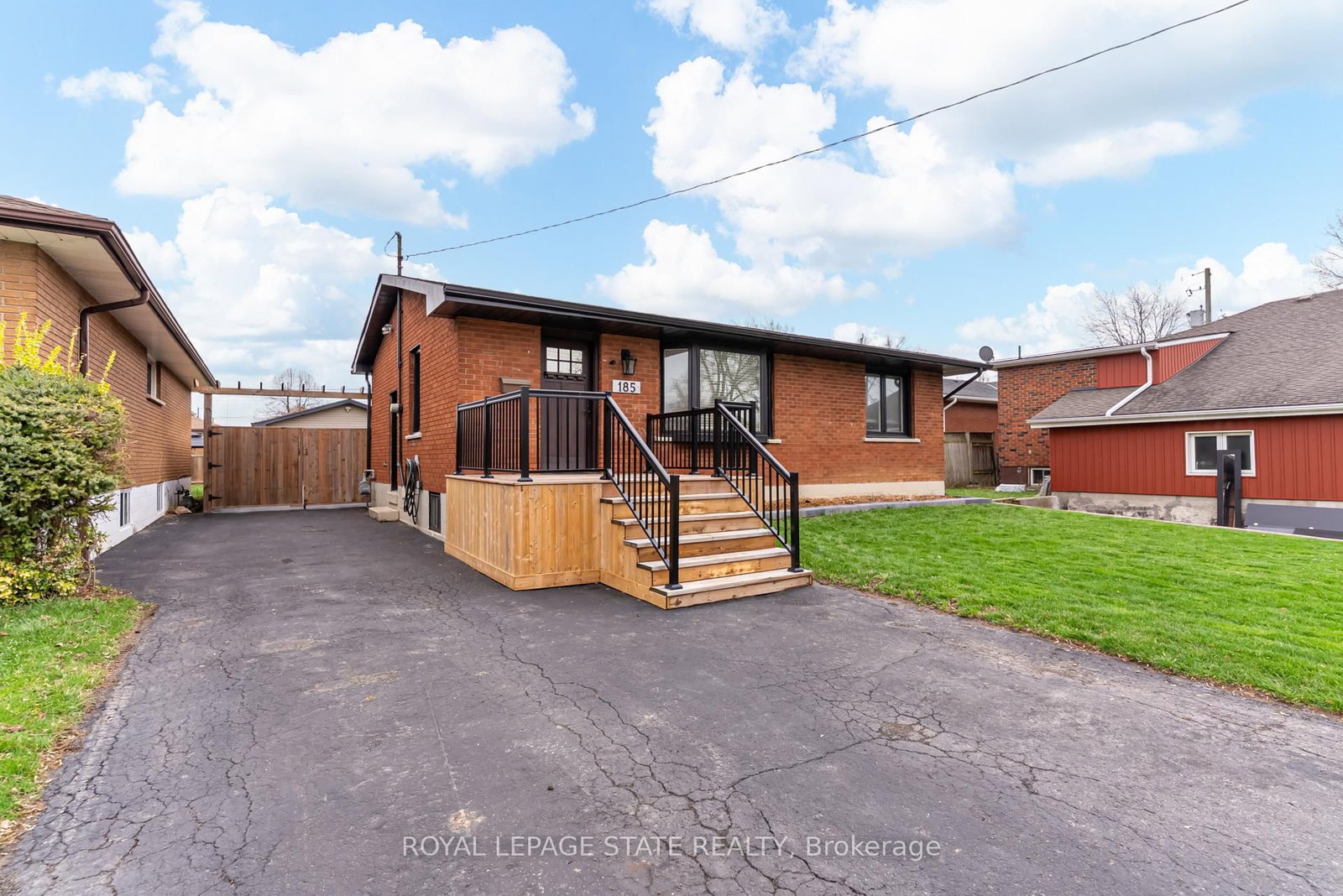 Detached House sold at 185 Deschene Avenue, Hamilton, Ontario, L9A 3K3 - Greeningdon - MLS: X13671994