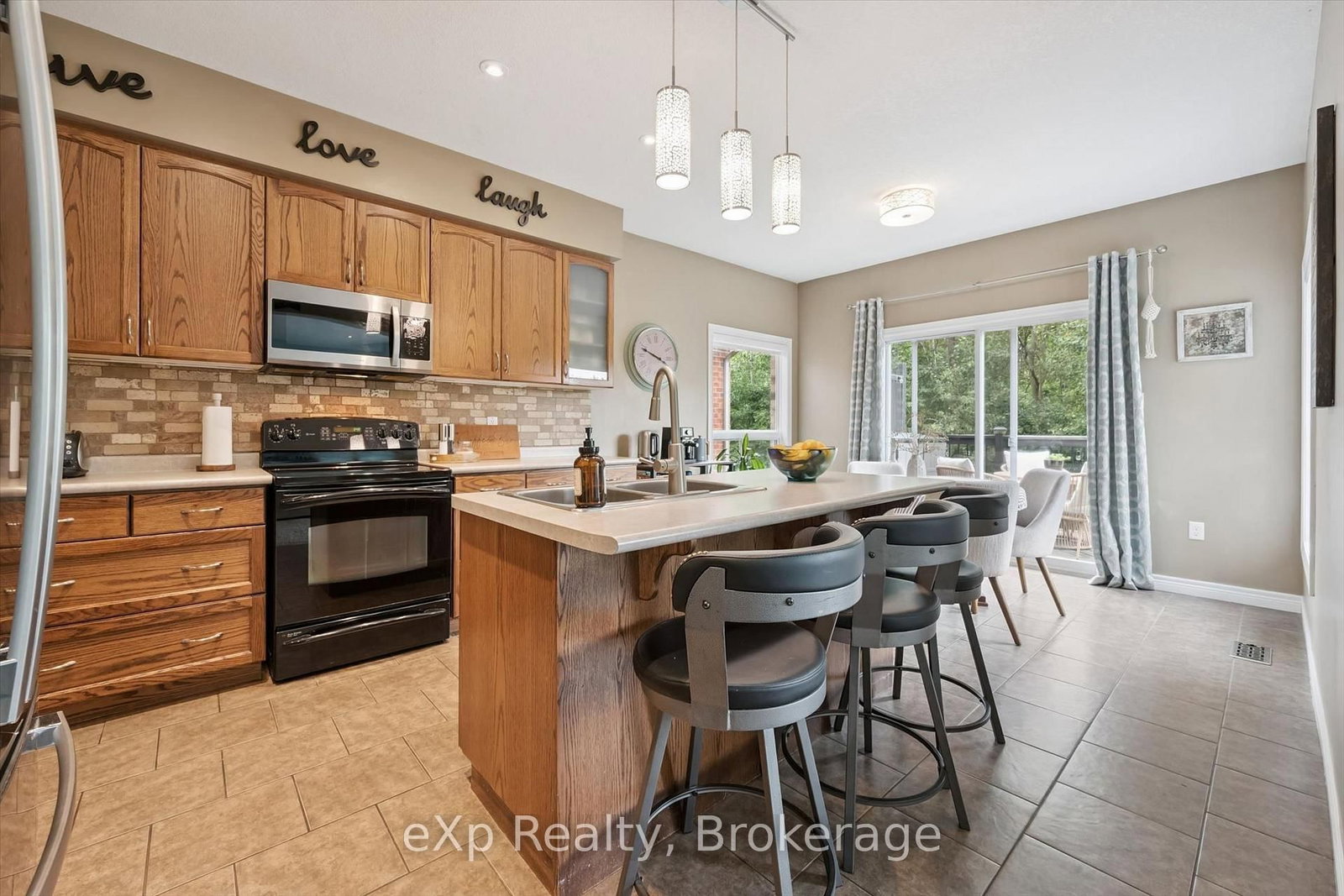 41 Westra Drive • Guelph, ON photo 14