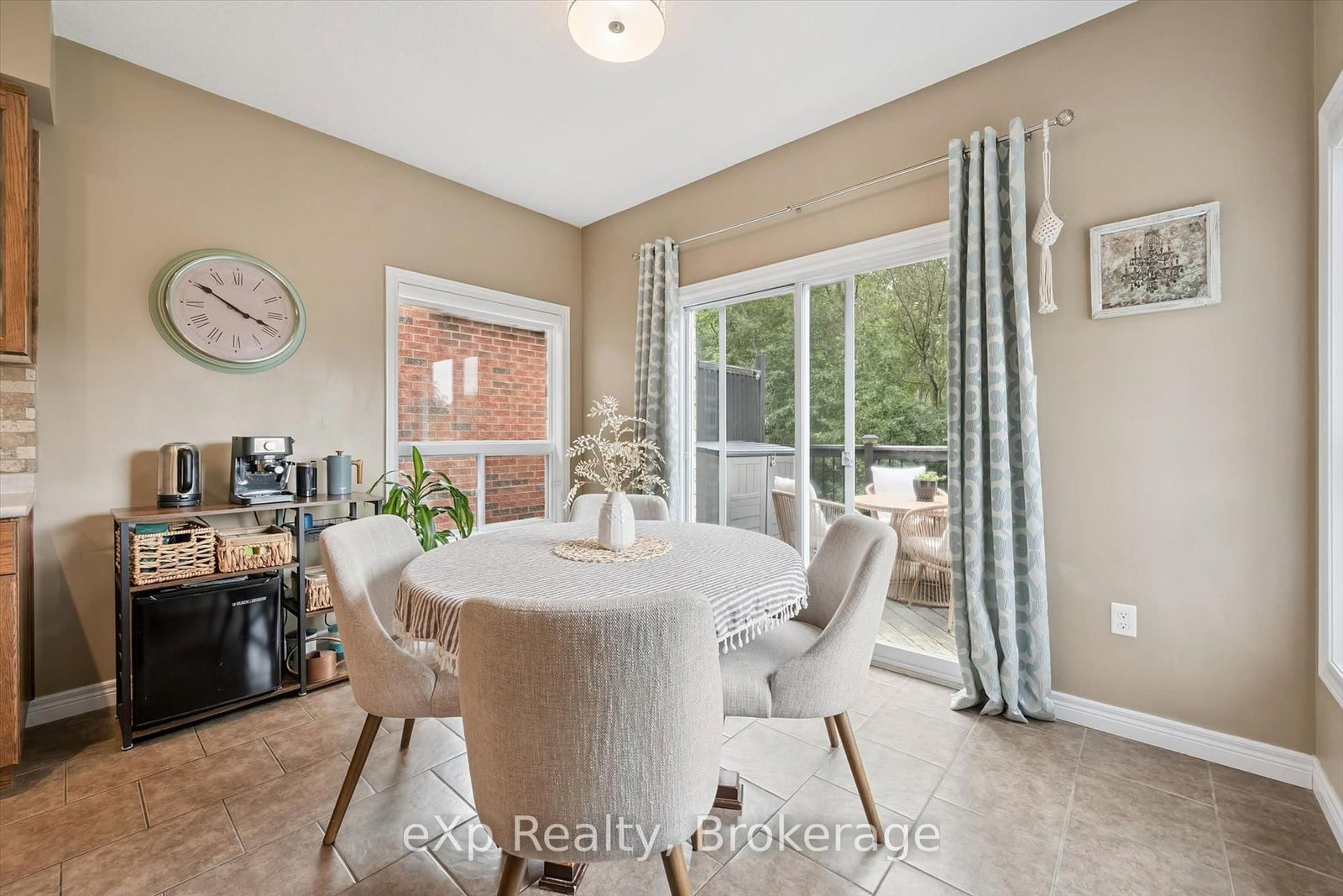 41 Westra Drive • Guelph, ON photo 18