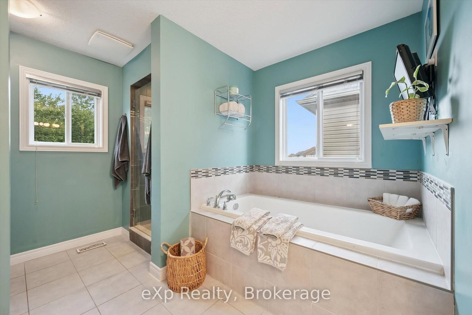 41 Westra Drive • Guelph, ON photo 24
