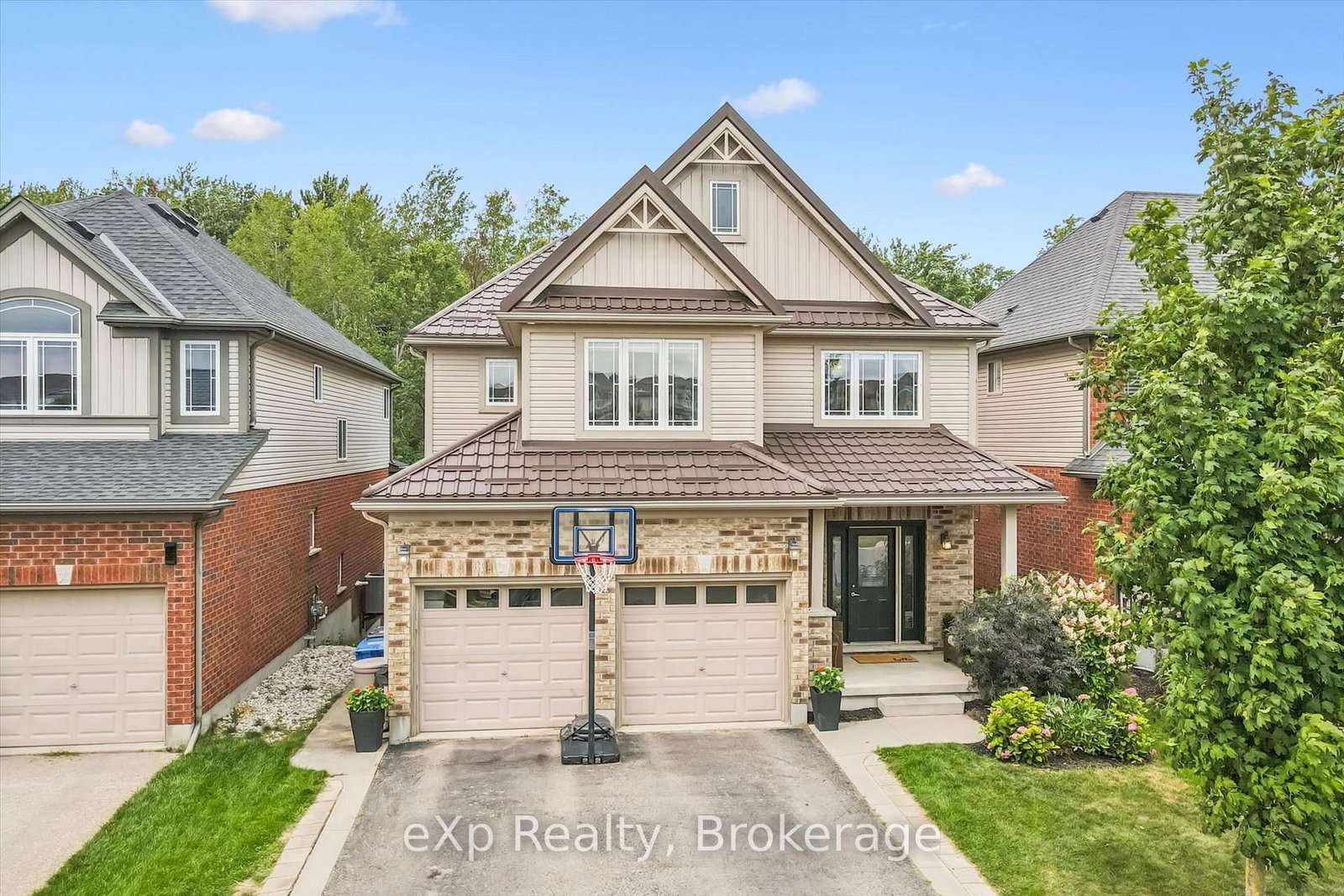 41 Westra Drive • Guelph, ON photo 4