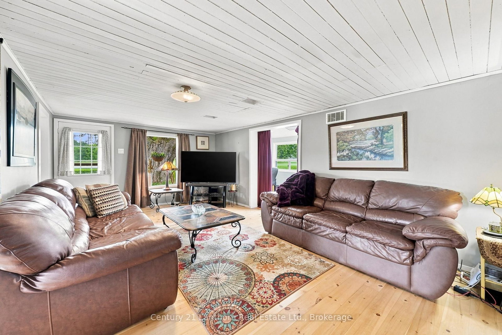 1083 County Road 5 • Prince Edward County, ON photo 15