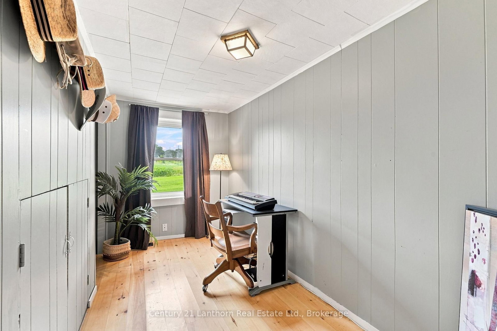 1083 County Road 5 • Prince Edward County, ON photo 22