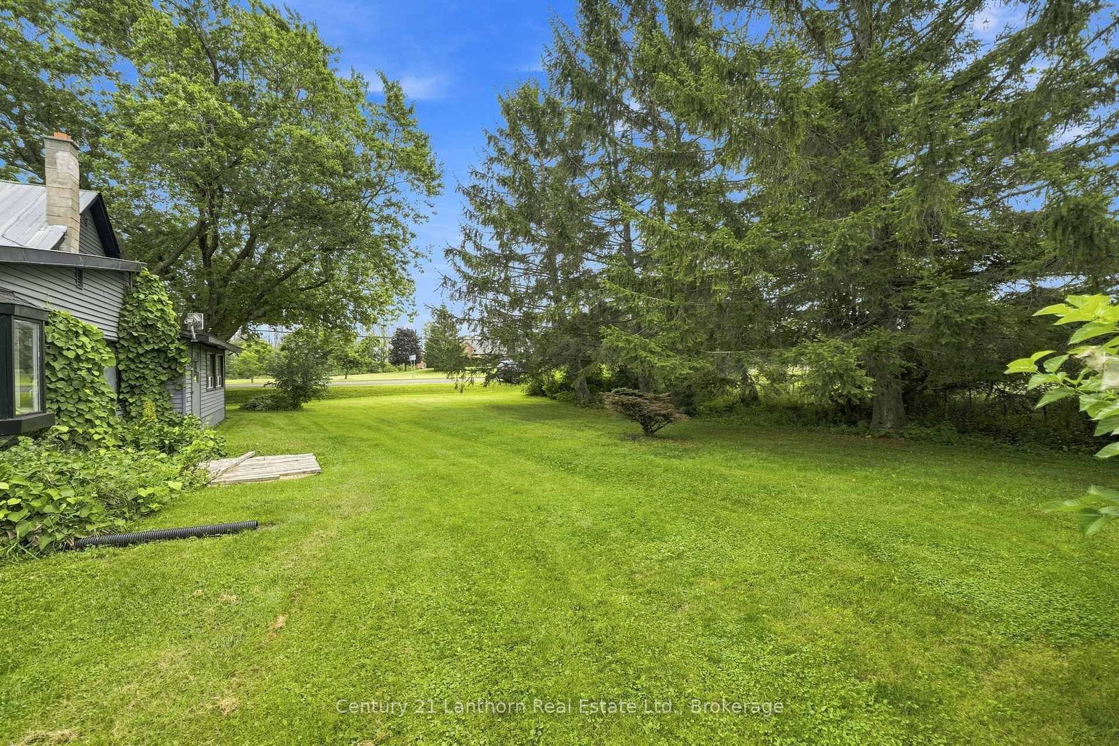 1083 County Road 5 • Prince Edward County, ON photo 33