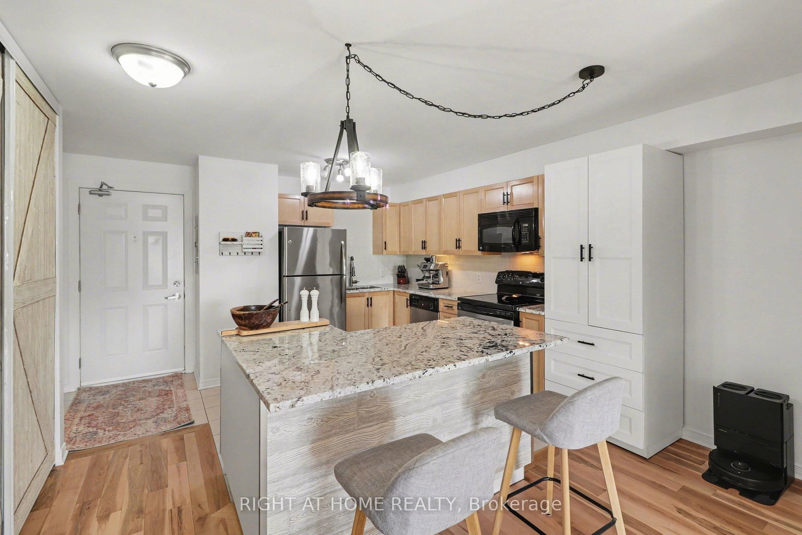 646 Cummings Avenue • #202 • Ottawa, ON photo 16