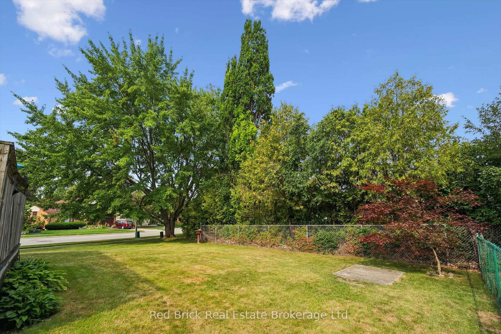 2 Woodborough Road • Guelph, ON photo 39