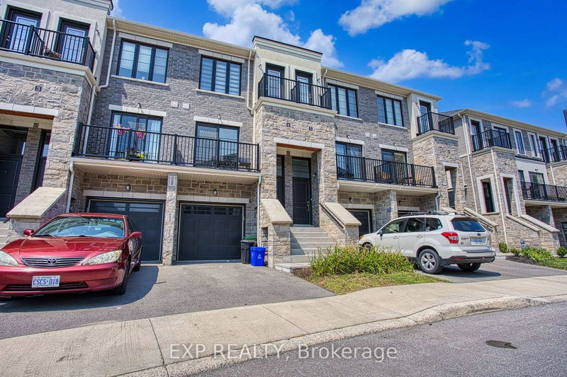 4 - 383 Dundas Street E