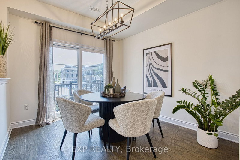 4 - 383 Dundas Street E