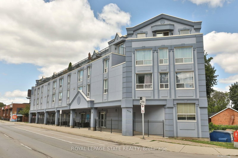 208 - 400 York Boulevard