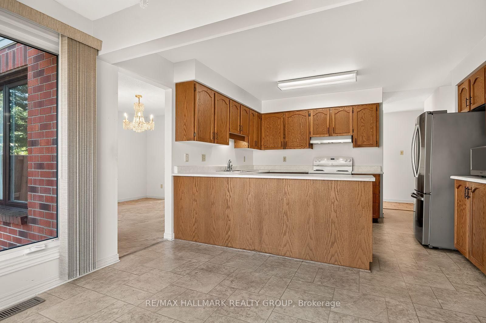 38 Bateman Drive • Ottawa, ON photo 13