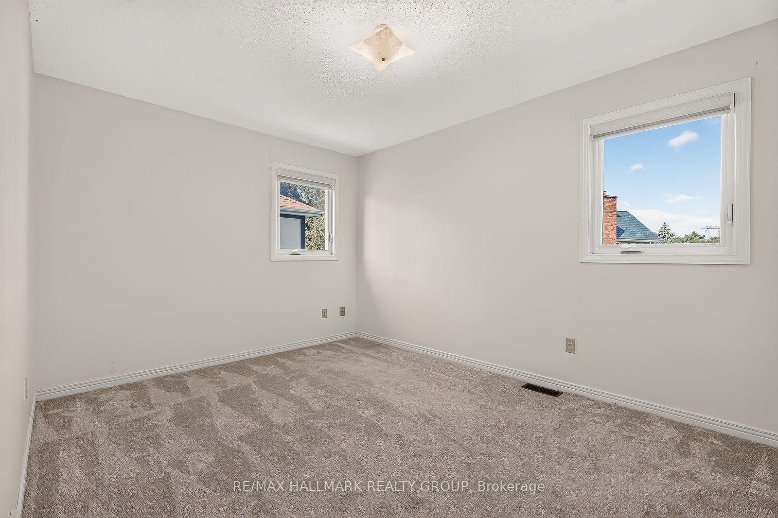 38 Bateman Drive • Ottawa, ON photo 30