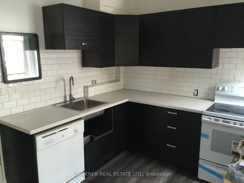 2 - #2 - 410 Lewis Street
