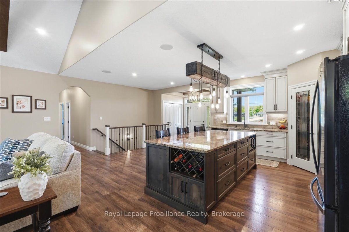 63 Hiddenvalley Drive • Belleville, ON photo 13