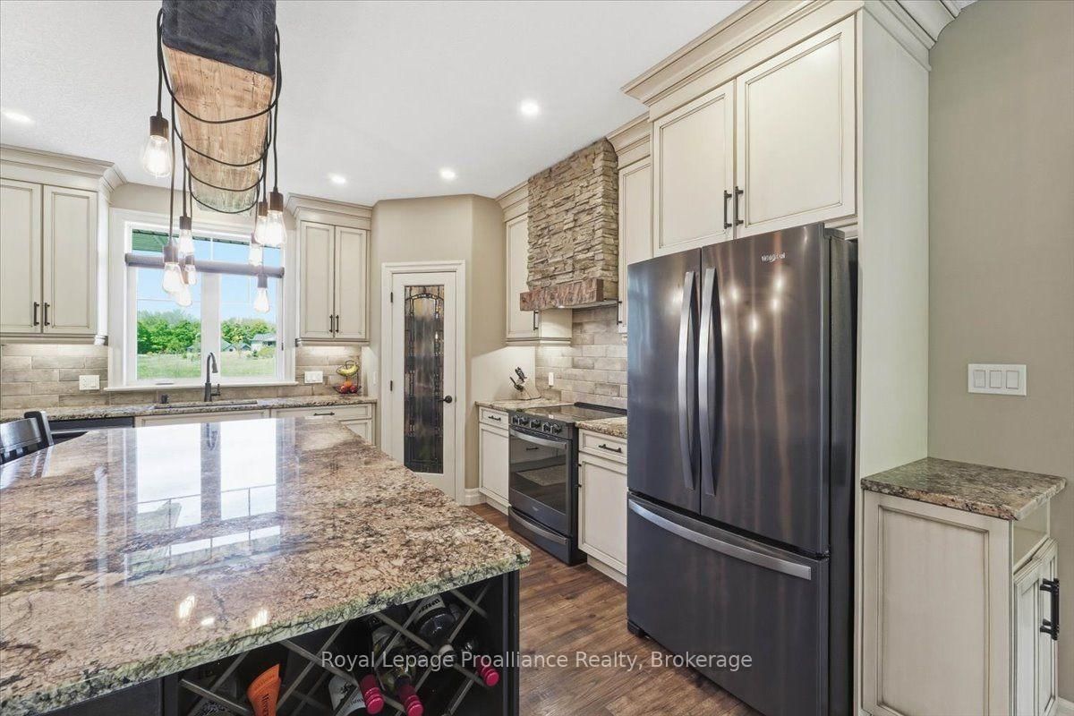 63 Hiddenvalley Drive • Belleville, ON photo 14