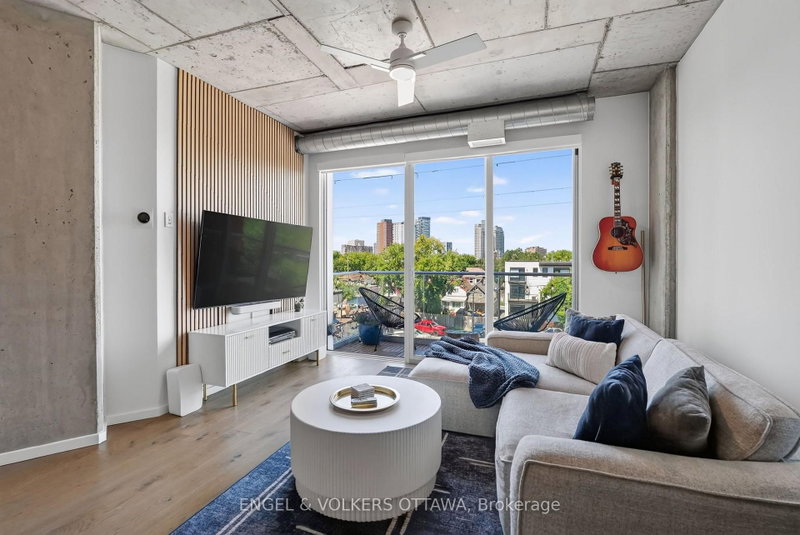 403 - 1000 Wellington Street W