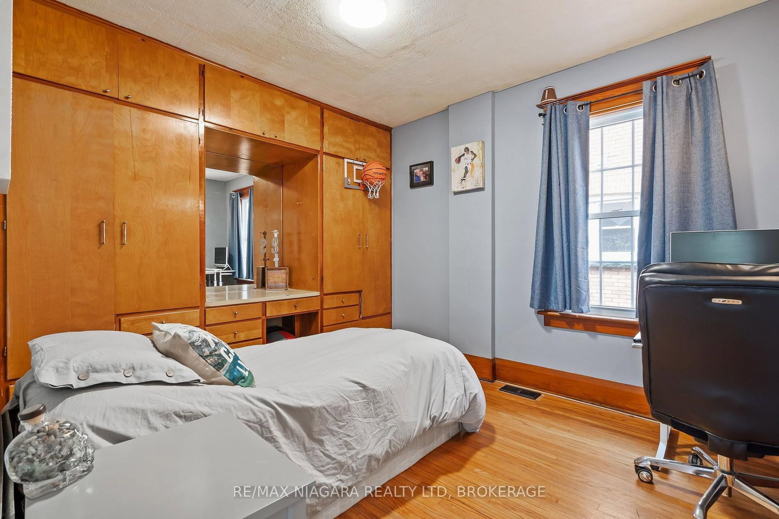 214 Kent Street • Port Colborne, ON photo 14